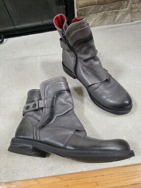 Buffalo London Womens Gray Leather Heel Booties Side Zip Burnished Toe 39